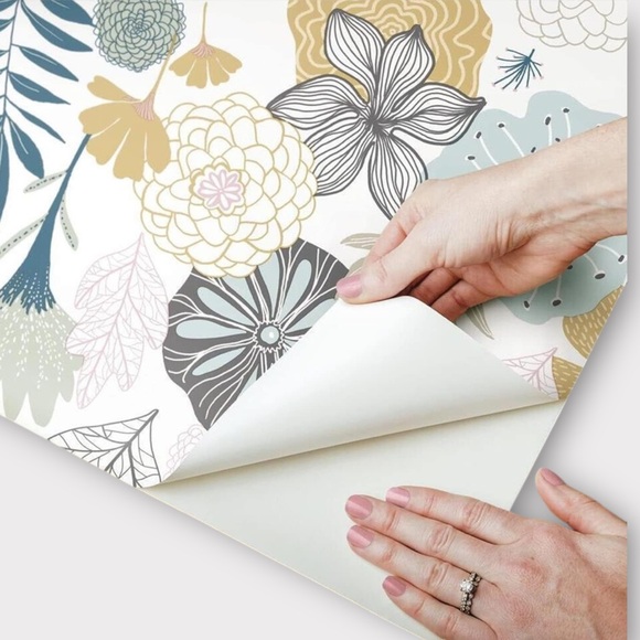 New. RoomMates Pink Perennial Blooms Peel and Stick Wallpaper Roll - Picture 5 of 6